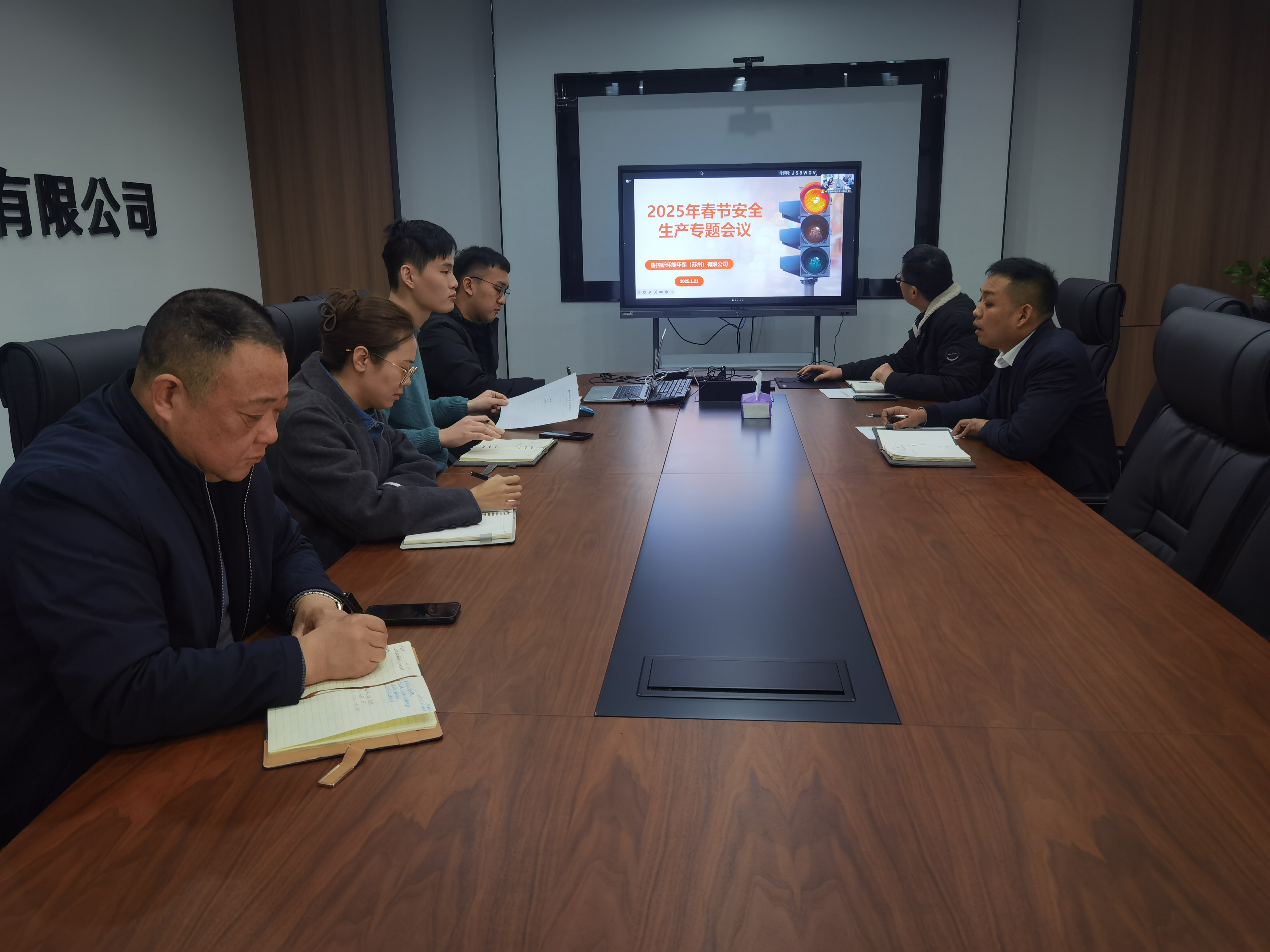 1739255624324.jpg 11f6e1f5f77a14d64a1696dcefc06ff.jpg