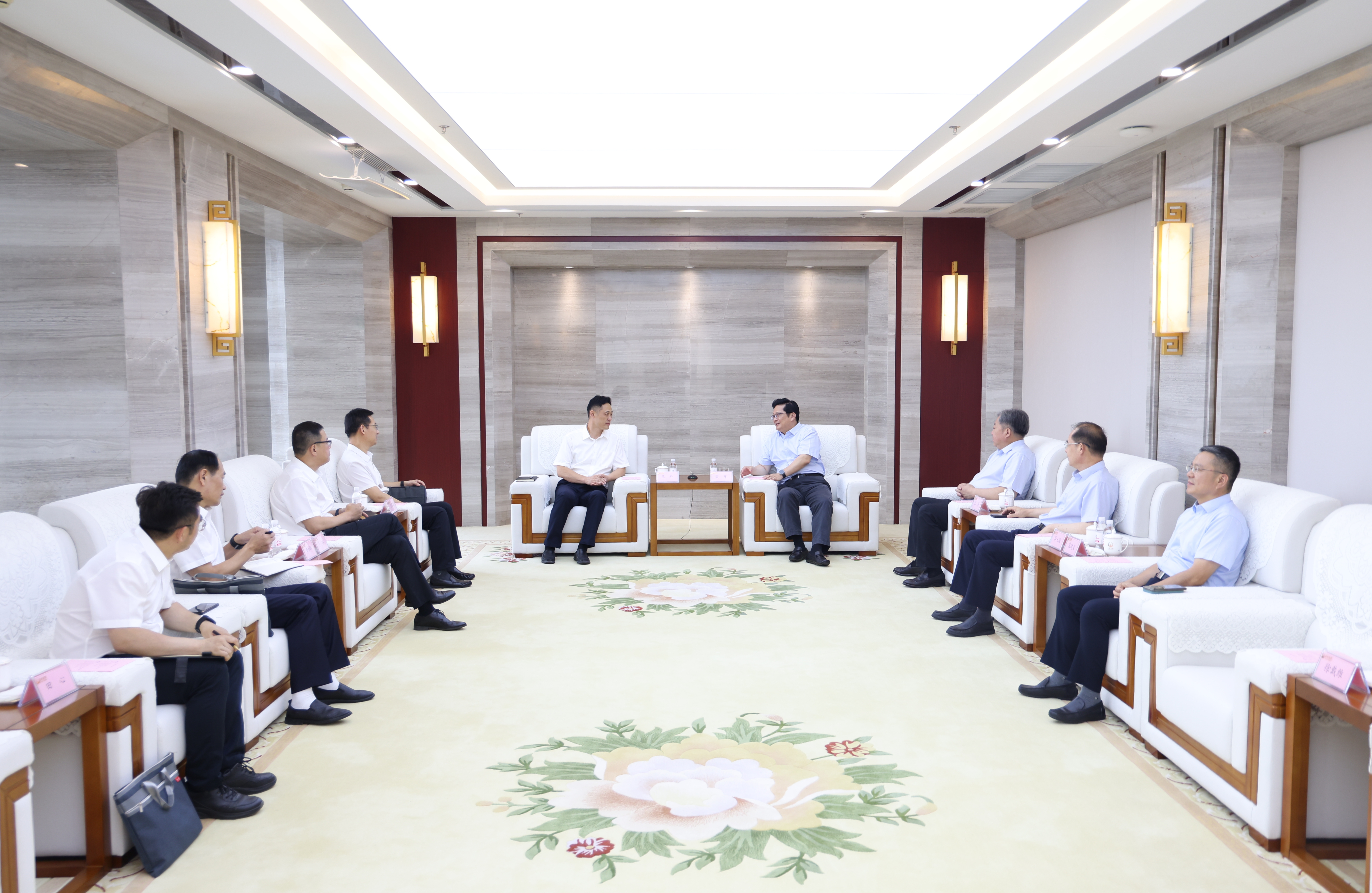山东环保集团与华鲁集团开展座谈交流